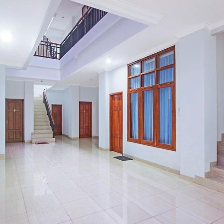 Hotel Reddoorz @ Plemburan Sleman  Exteriér fotografie
