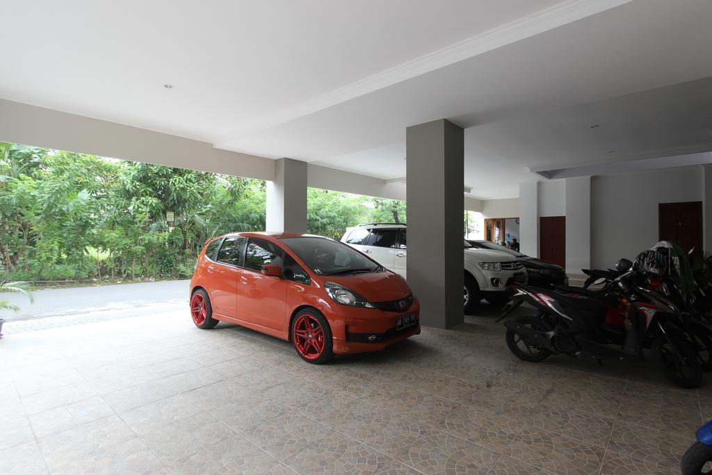 Hotel Reddoorz @ Plemburan Sleman  Exteriér fotografie