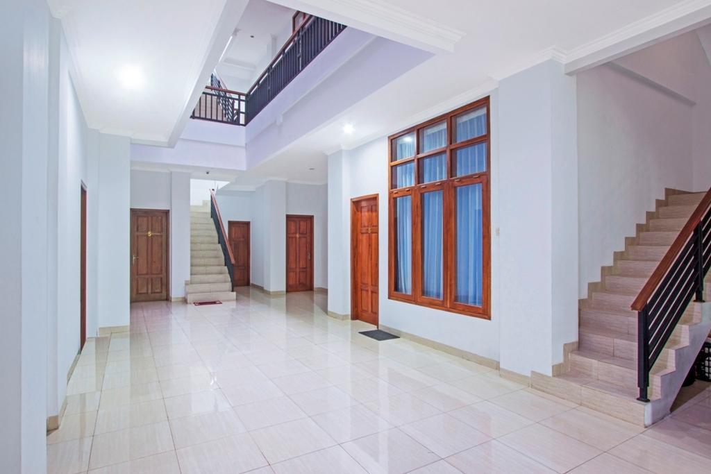 Hotel Reddoorz @ Plemburan Sleman  Exteriér fotografie