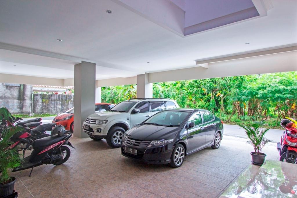 Hotel Reddoorz @ Plemburan Sleman  Exteriér fotografie