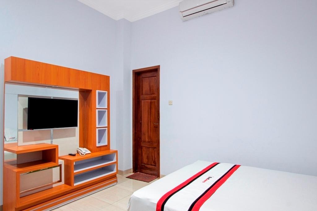 Hotel Reddoorz @ Plemburan Sleman  Exteriér fotografie